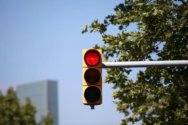 Situational Awareness red-traffic-light-intersection