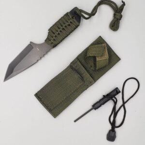 7in Paracord Survival Knife (1)